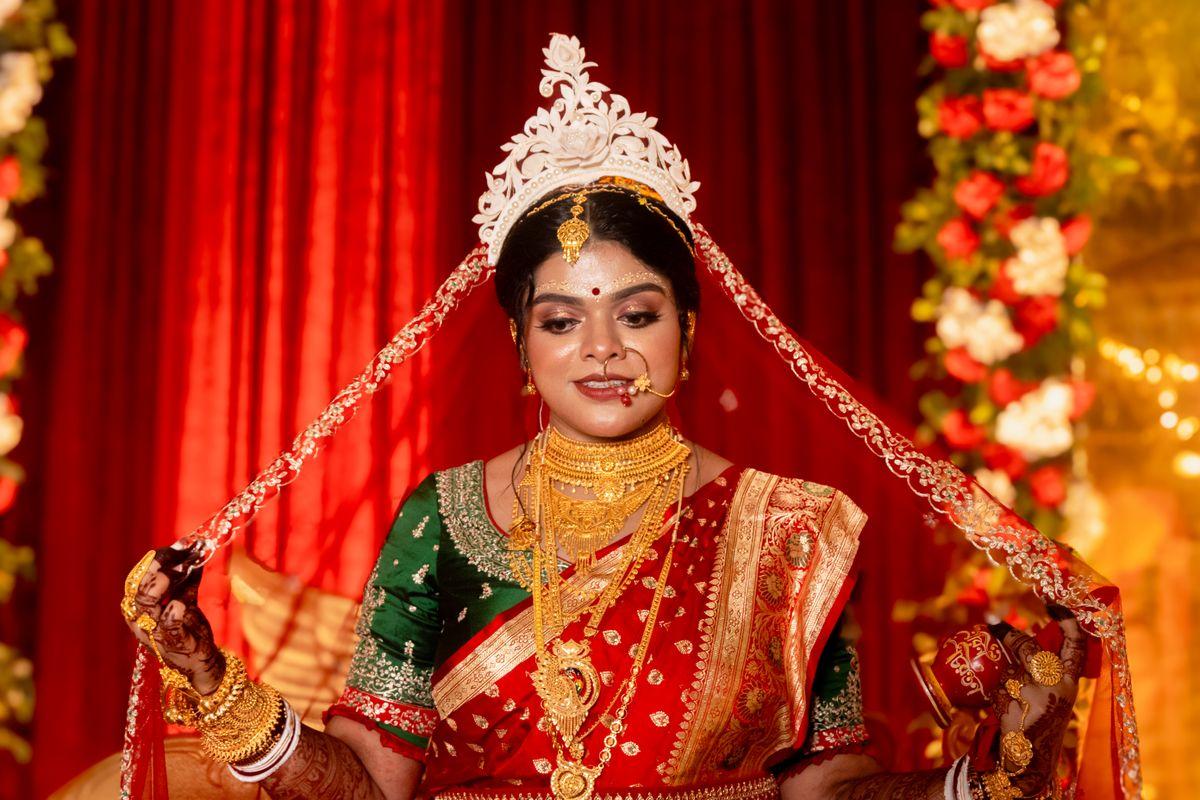 মেরুন কনের লেহেঙ্গা